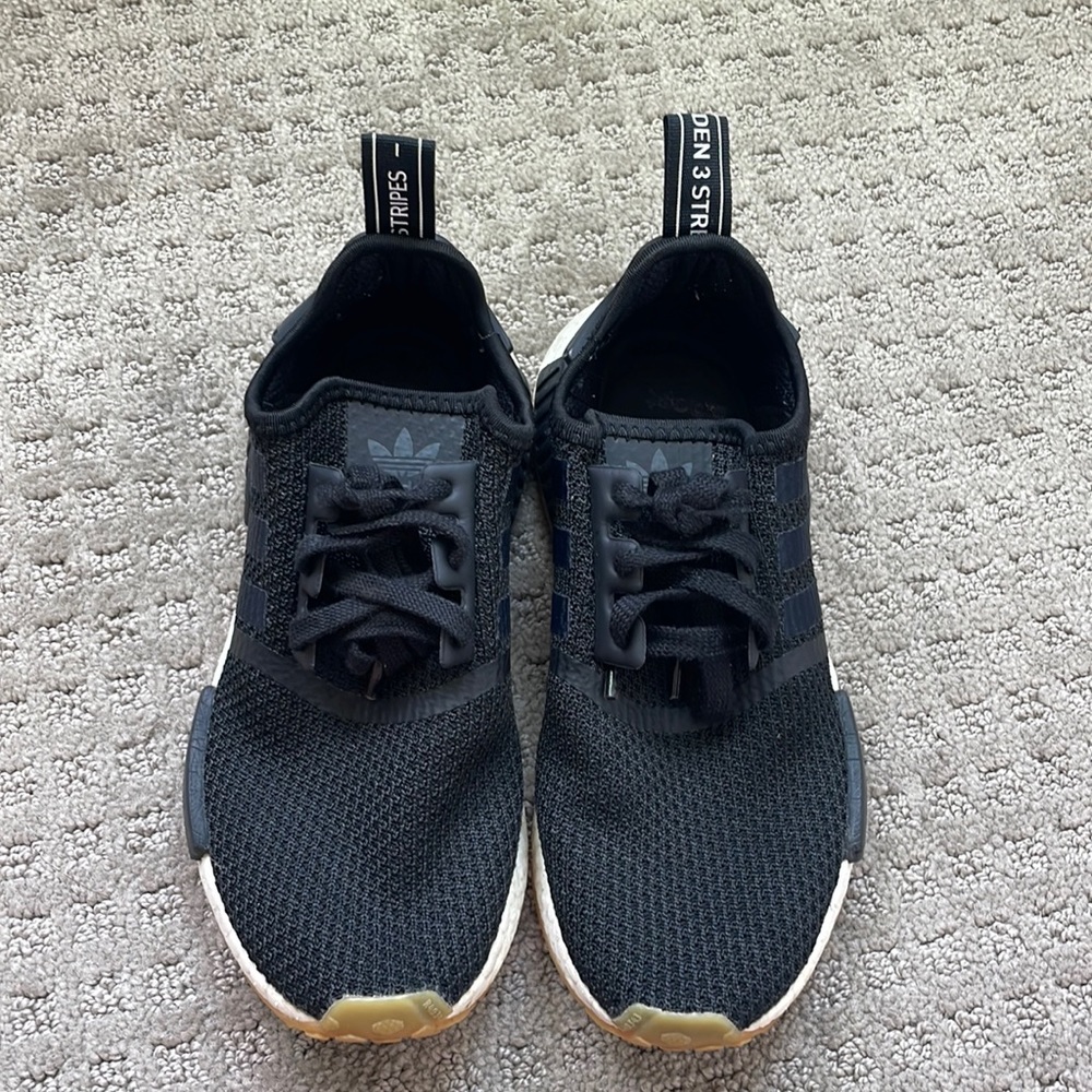 Black Adidas Nmds